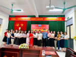 CHI BỘ TRƯỜNG TIỂU HỌC PHÚ CƯỜNG TỔ CHỨC LỄ KẾT NẠP ĐẢNG VIÊN MỚI
