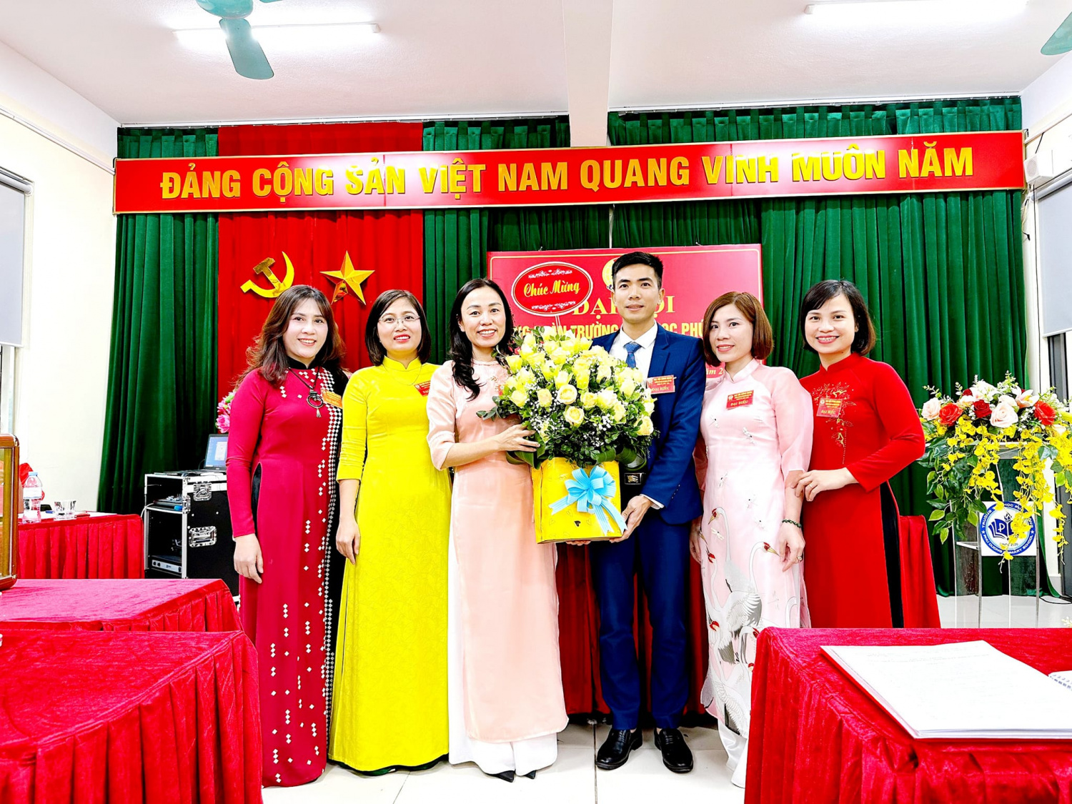 ẢNH BÌA